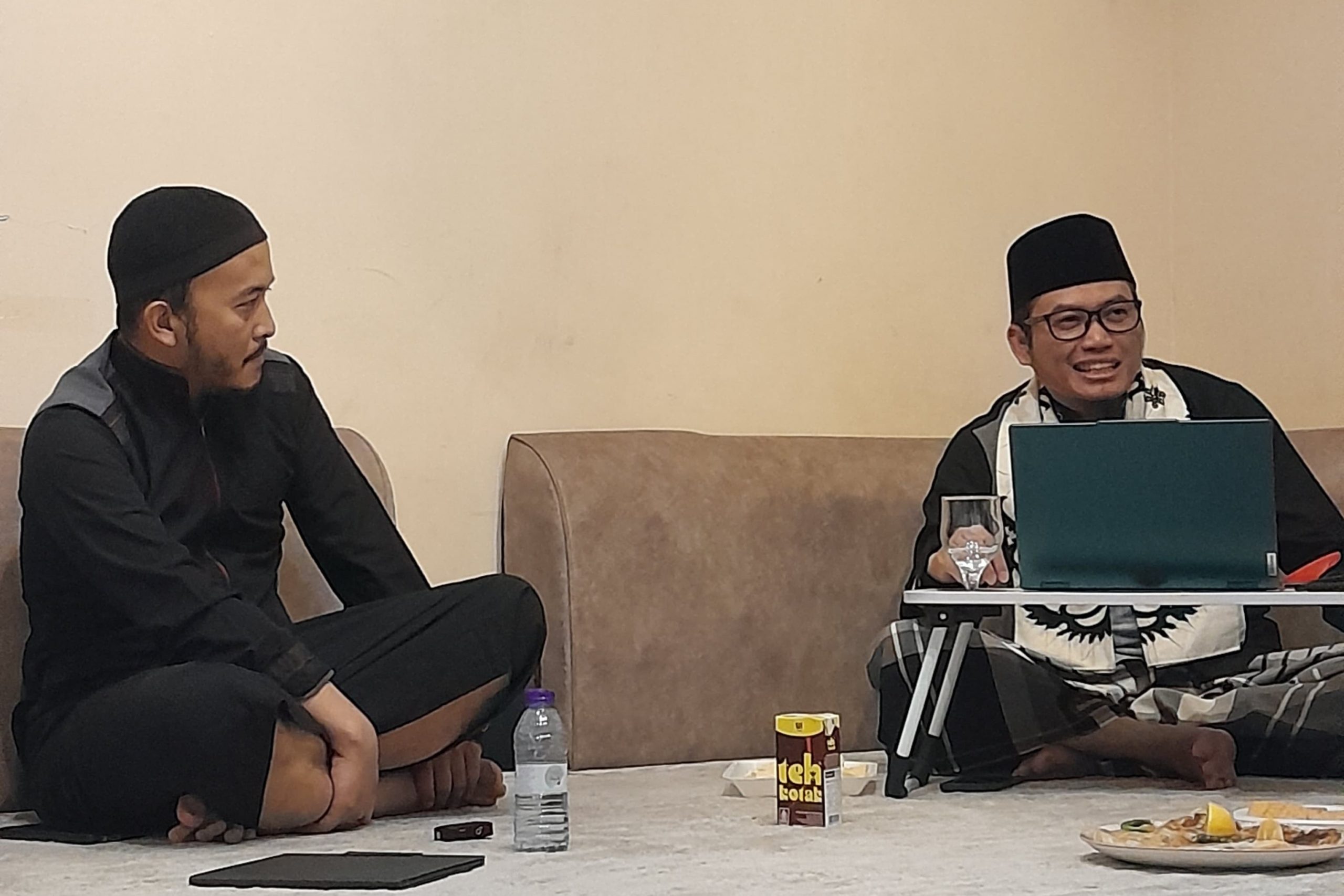 KH. Nidlol Masyhud Pondok Pesantren Maskumambang