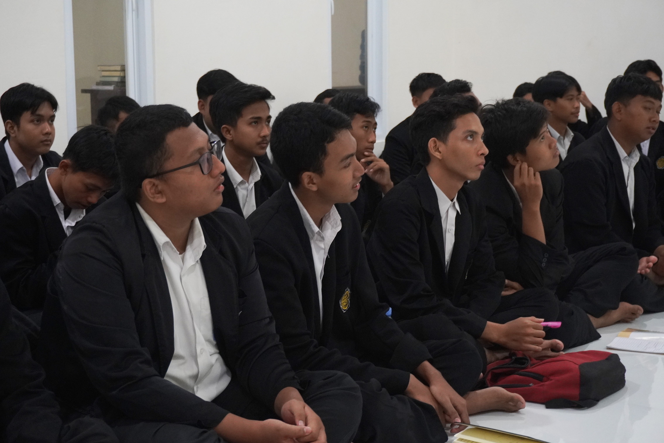 Pembekalan Kelas 12 MA YKUI Maskumambang