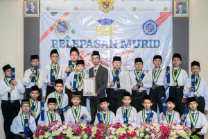 Pelepasan Purna Santri MI YKUI Maskumambang