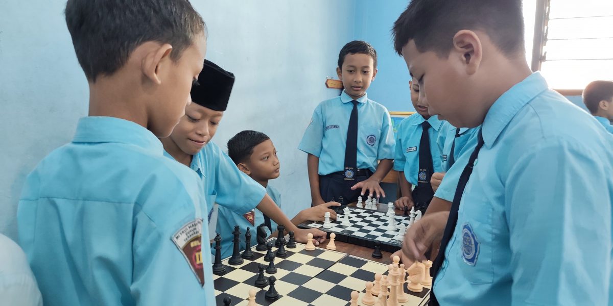Gelar Kreasi Santri MI YKUI Maskumambang