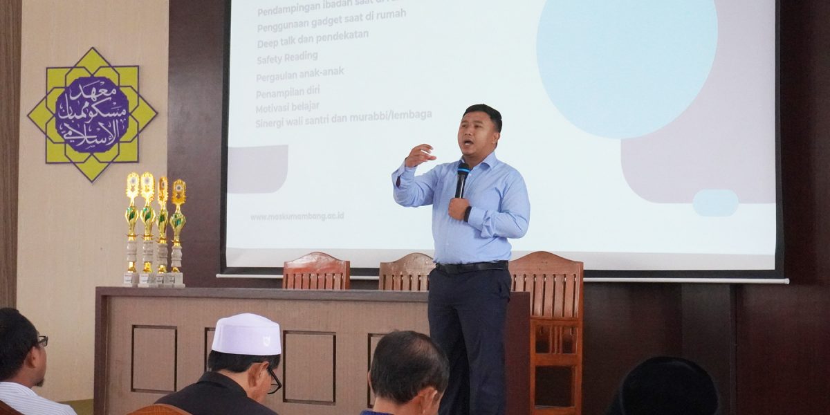 Silaturahmi wali santri dan pembagian Rapor MTs-MA YKUI Maskumambang
