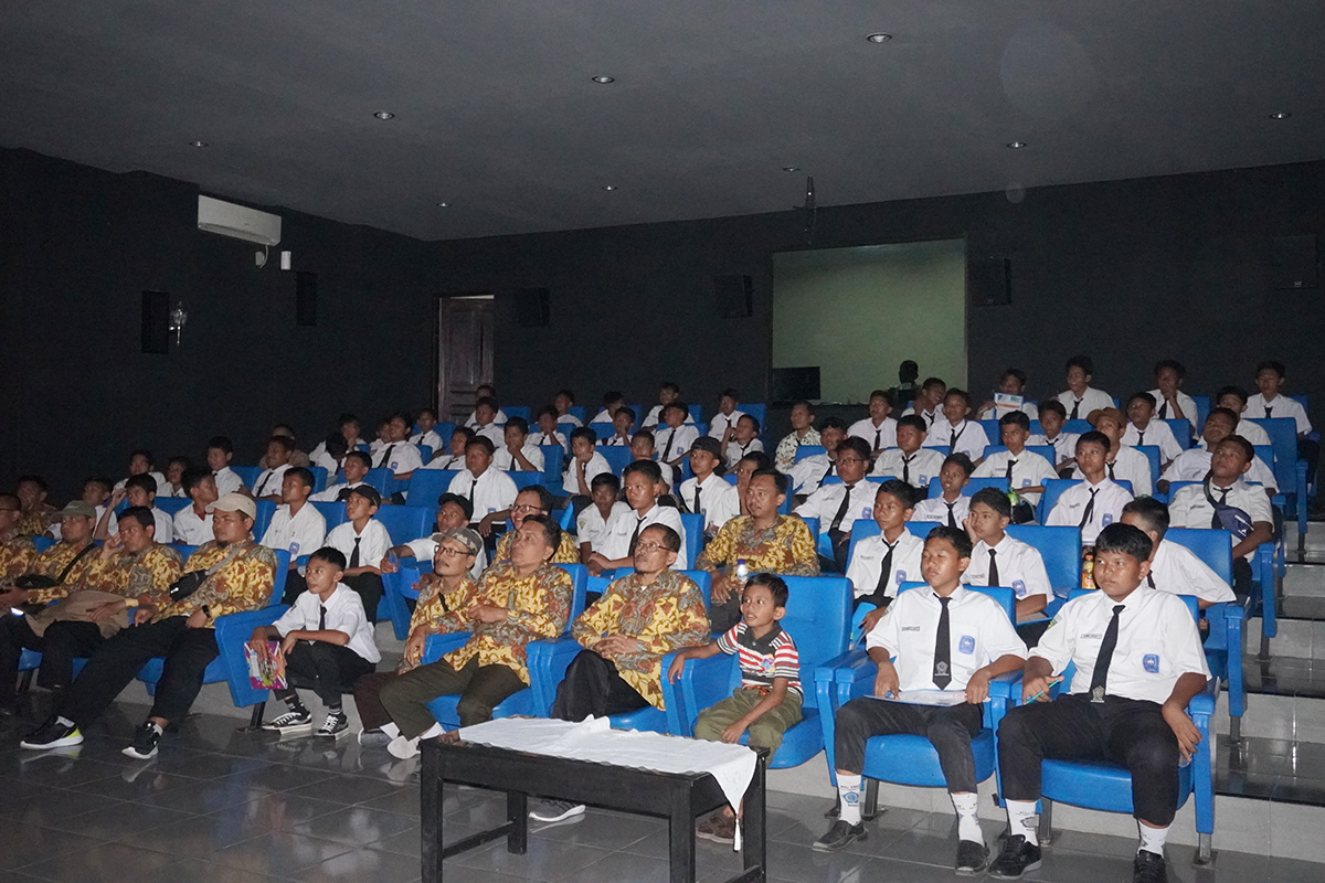 Dokumentasi kegiatan Edutrip MTs YKUI Maskumambang tahun 2025