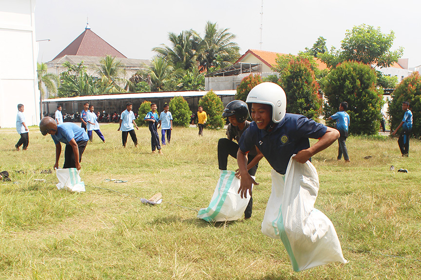 Santri Pondok Pesantren Maskumambang