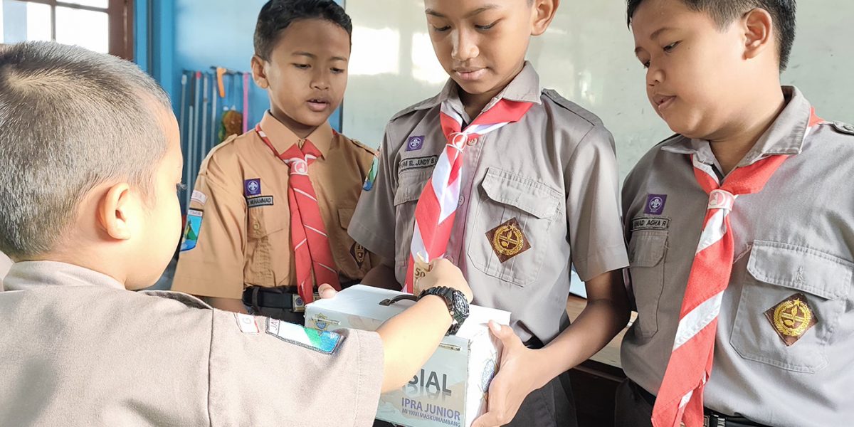 Aksi Galang Dana IPRA Junior MI YKUI Maskumambang
