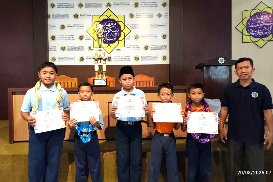 Santri Pondok Pesantren Maskumambang