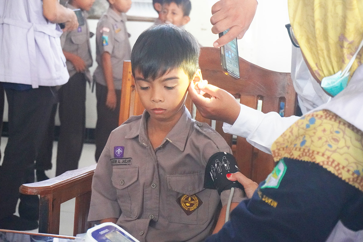 Pemeriksaan Kesehatan Gratis (PKG) Puskesmas Dukun di MI YKUI Maskumambang