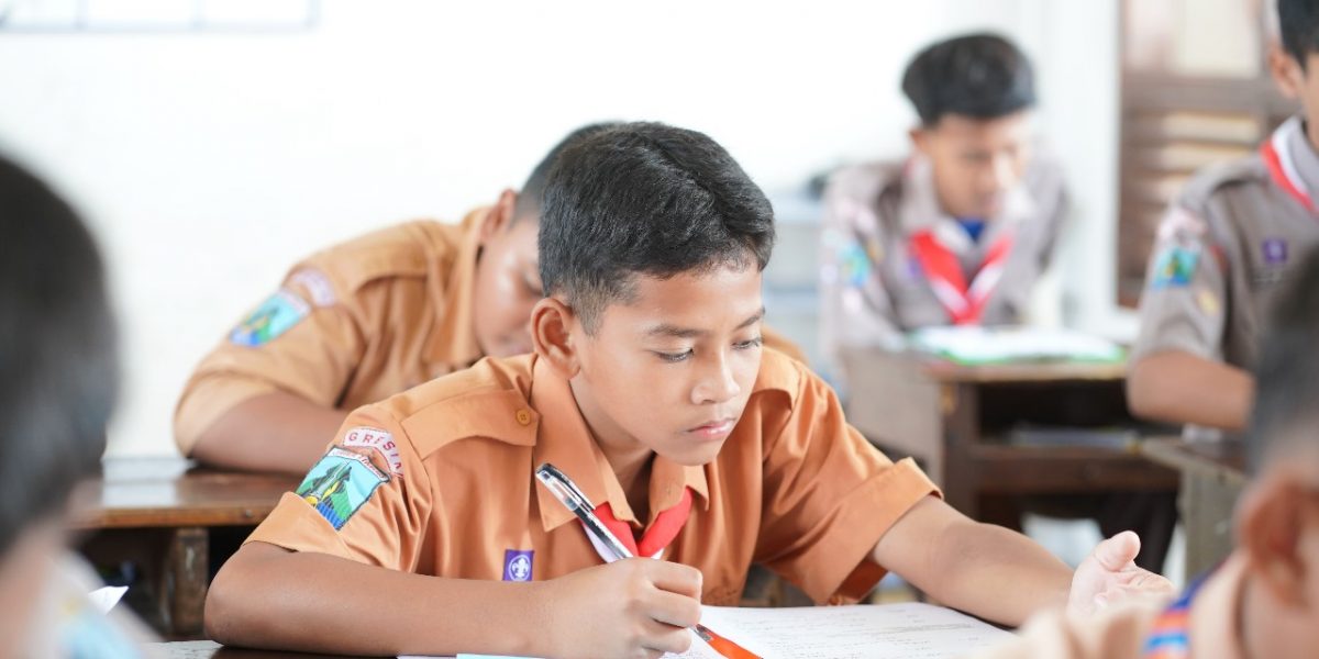 Santri Pondok Pesantren Maskumambang
