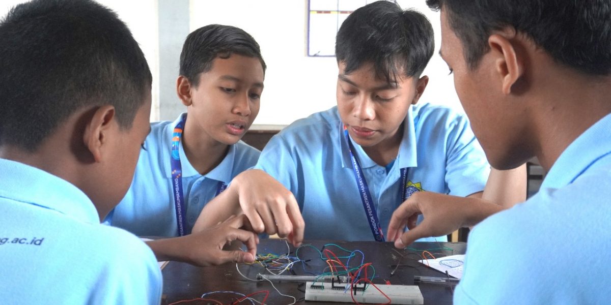 Robotik Pondok Pesantren Maskumambang