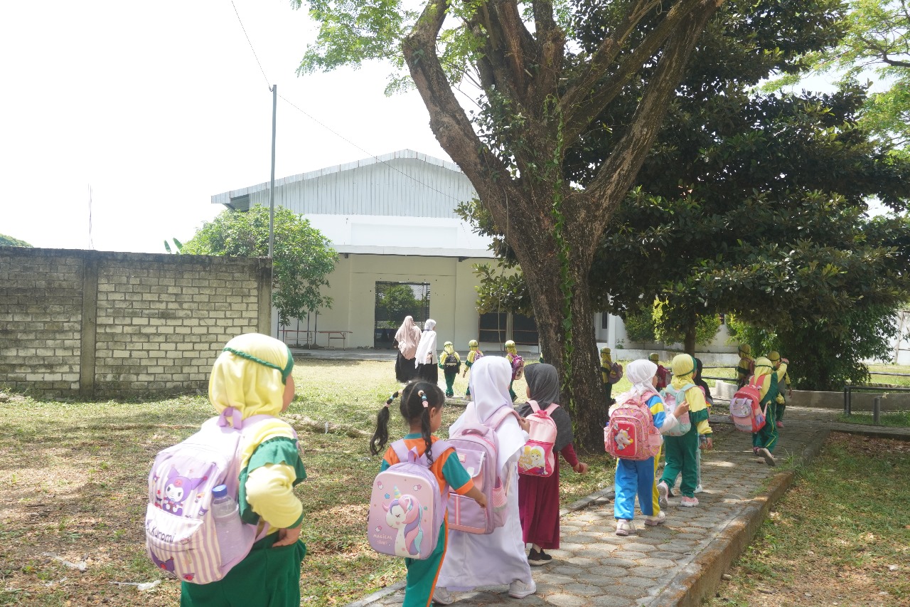 Trial Class MI YKUI Maskumambang Putri