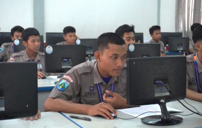 Try out TKA santri kelas 12 MA YKUI Maskumambang