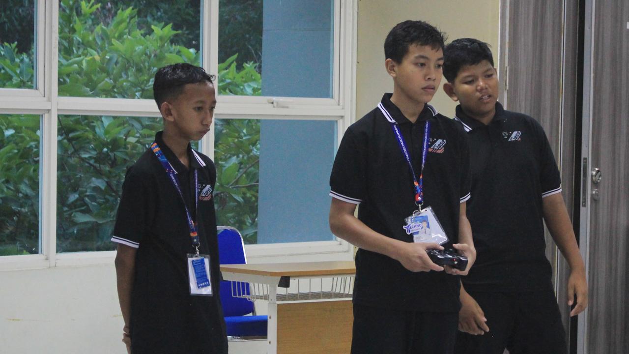 Tim Robotik MTs YKUI Maskumambang
