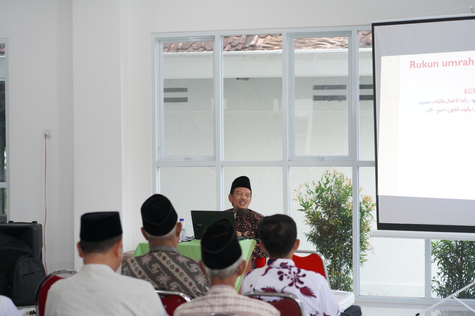 Manasik Umrah Jamaah KBIHU YKUI Maskumambang