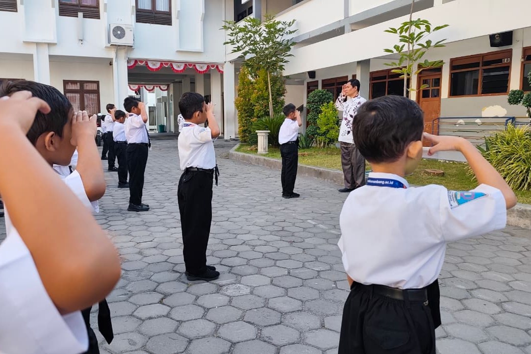 Santri MI YKUI Maskumambang