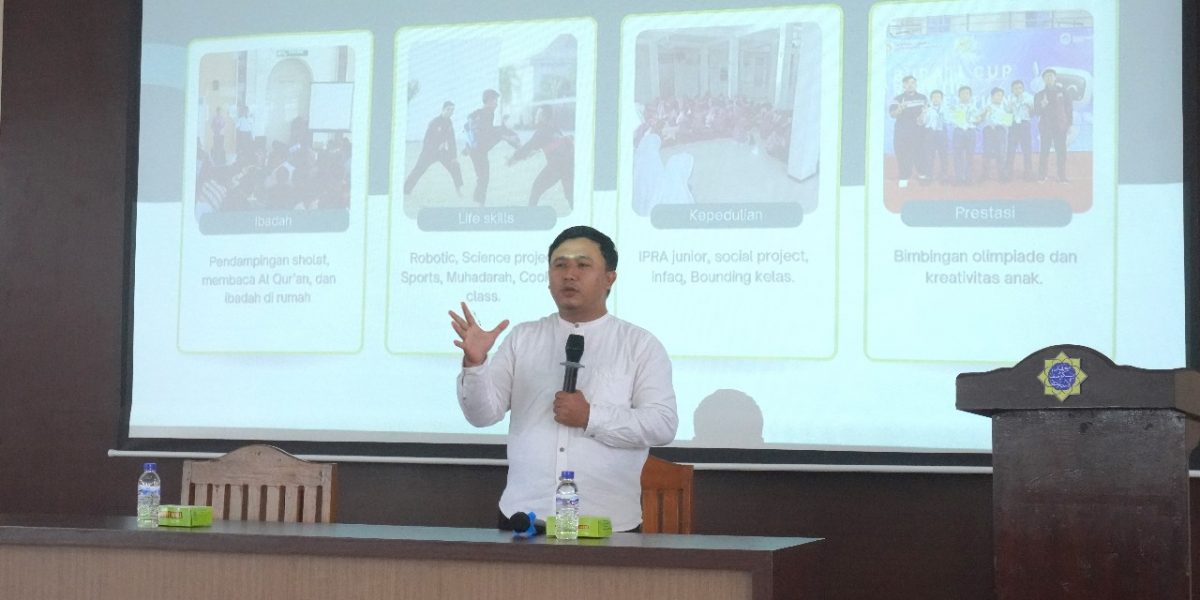 Pertemuan wali santri kelas 9 MTs YKUI Maskumambang