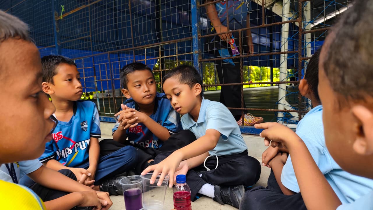 Eksperimen Sains MI YKUI Maskumambang