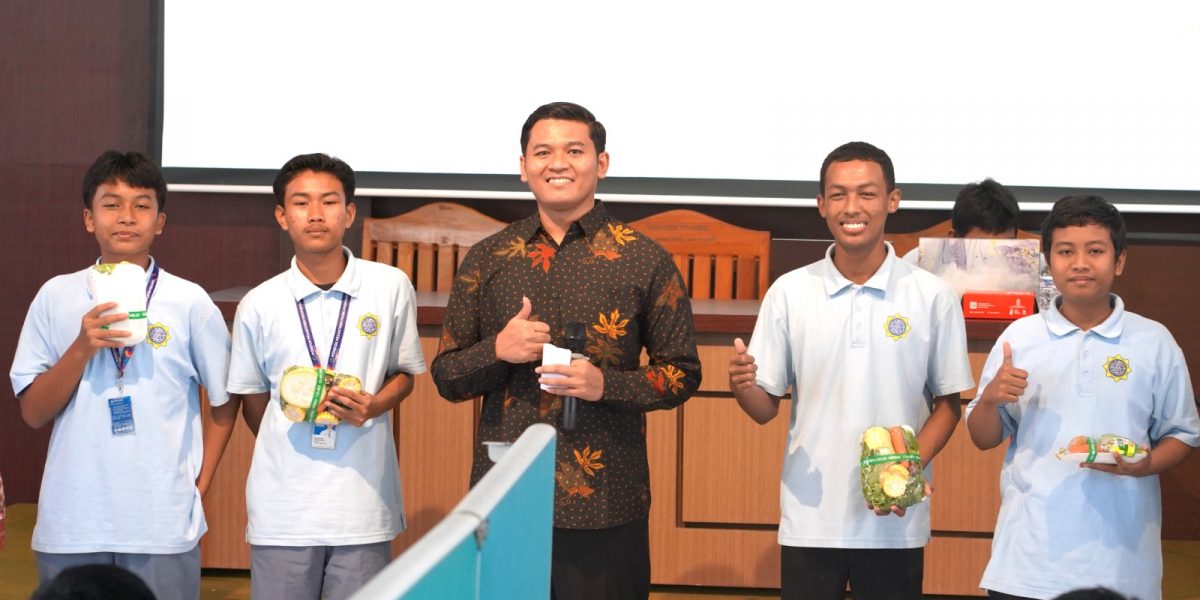 Character Building Program Maskumambang Sahabat dan Ancaman Kesehatan