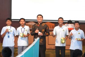 Character Building Program Maskumambang Sahabat dan Ancaman Kesehatan