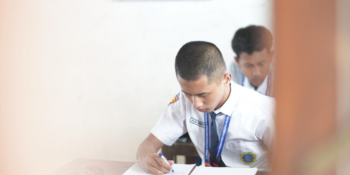 Ujian Tengah Semester Pondok Pesantren Maskumambang