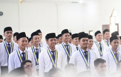 Purna Santri MA YKUI Maskumambang dan SMK Maskumambang