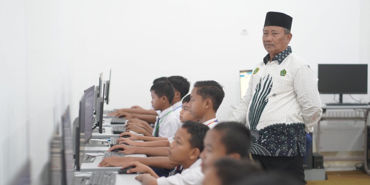 Ujian Bersama Berbasis Komputer YKUI Pondok Pesantren Maskumambang