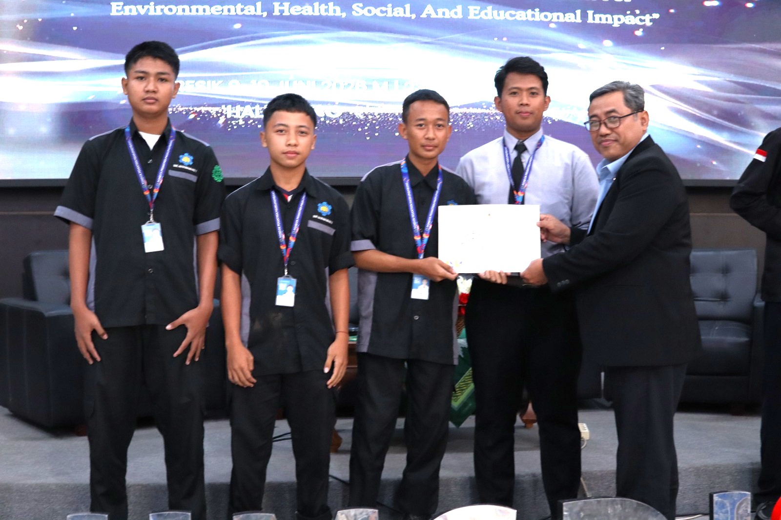 MASK-GREEN TEAM SMK Maskumambang